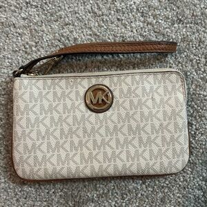 Michael Kors Wristlet